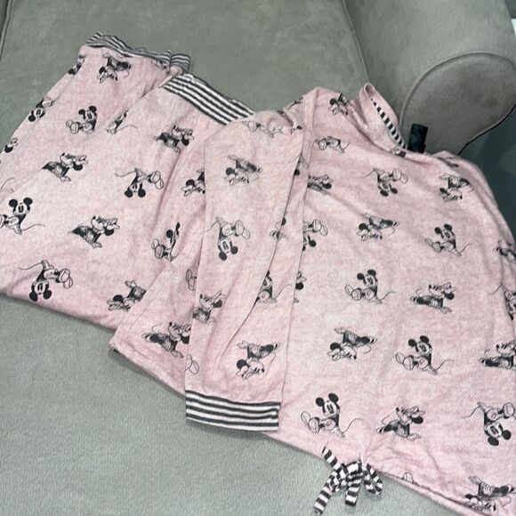 Disney logo winter pajama set pants, inseam 29” - Picture 3 of 5